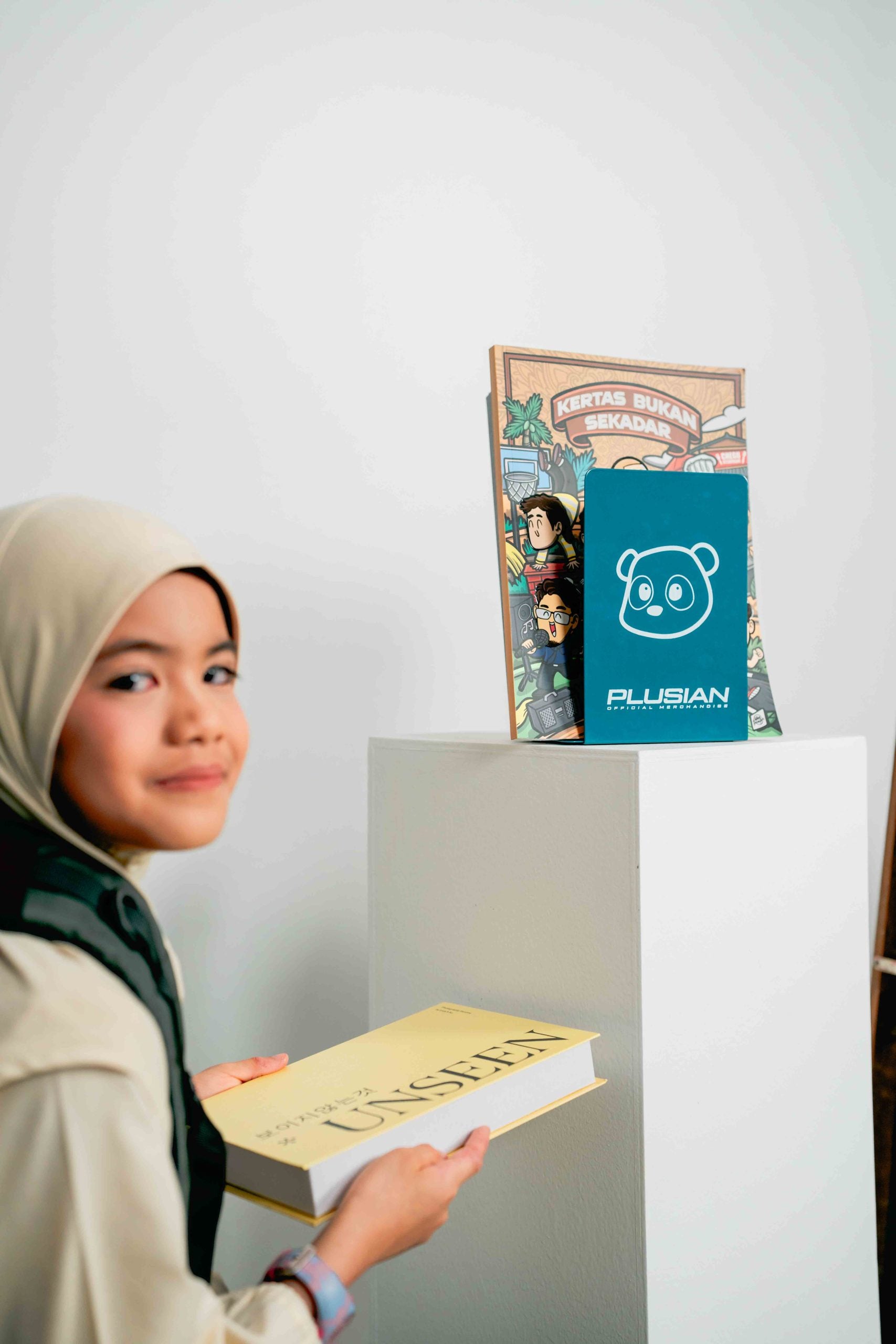 Bae Book Divider