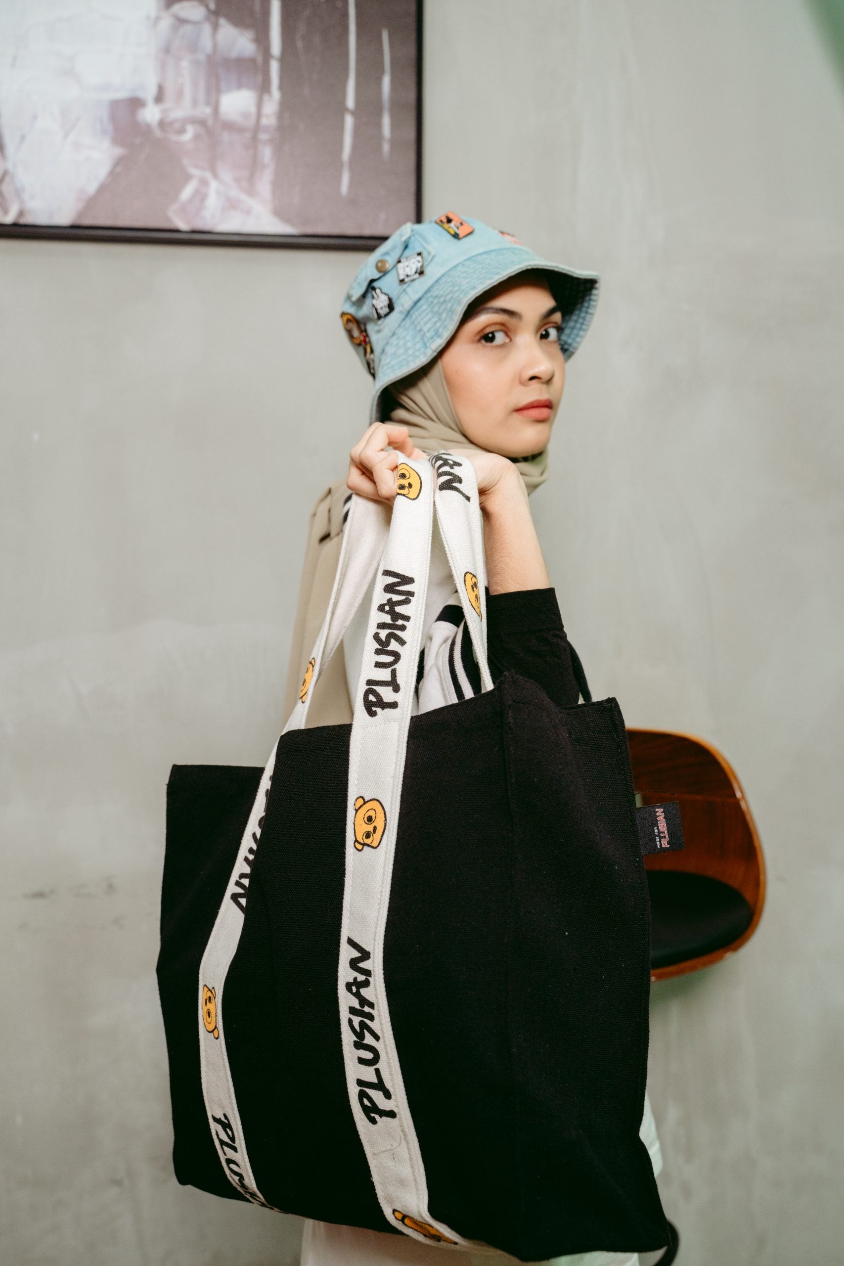 MCPLUS Street Tote